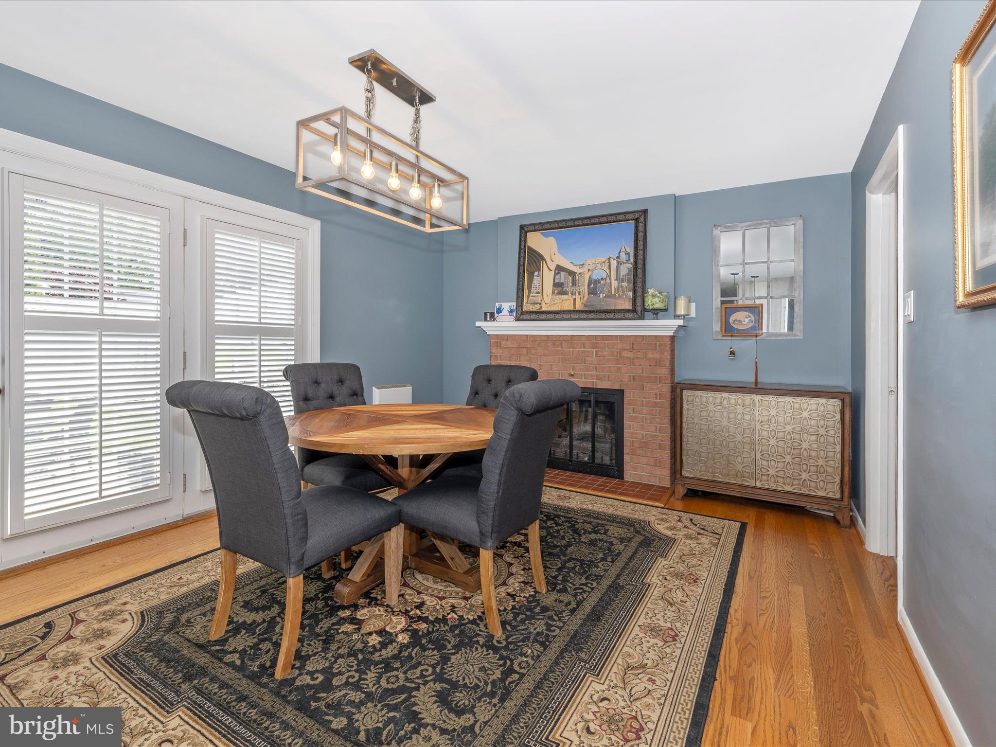213 LINDEN BOULEVARD