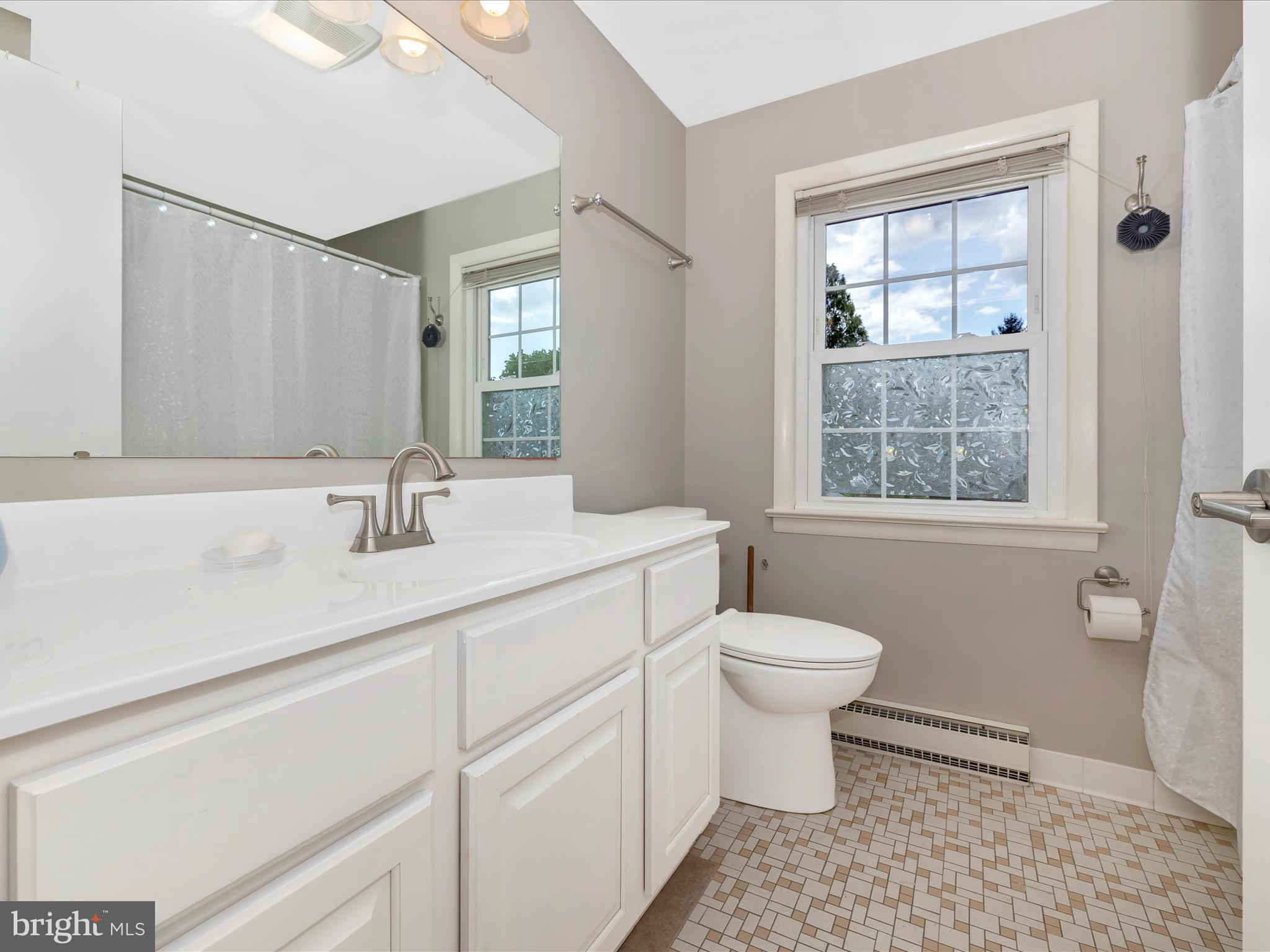 213 LINDEN BOULEVARD