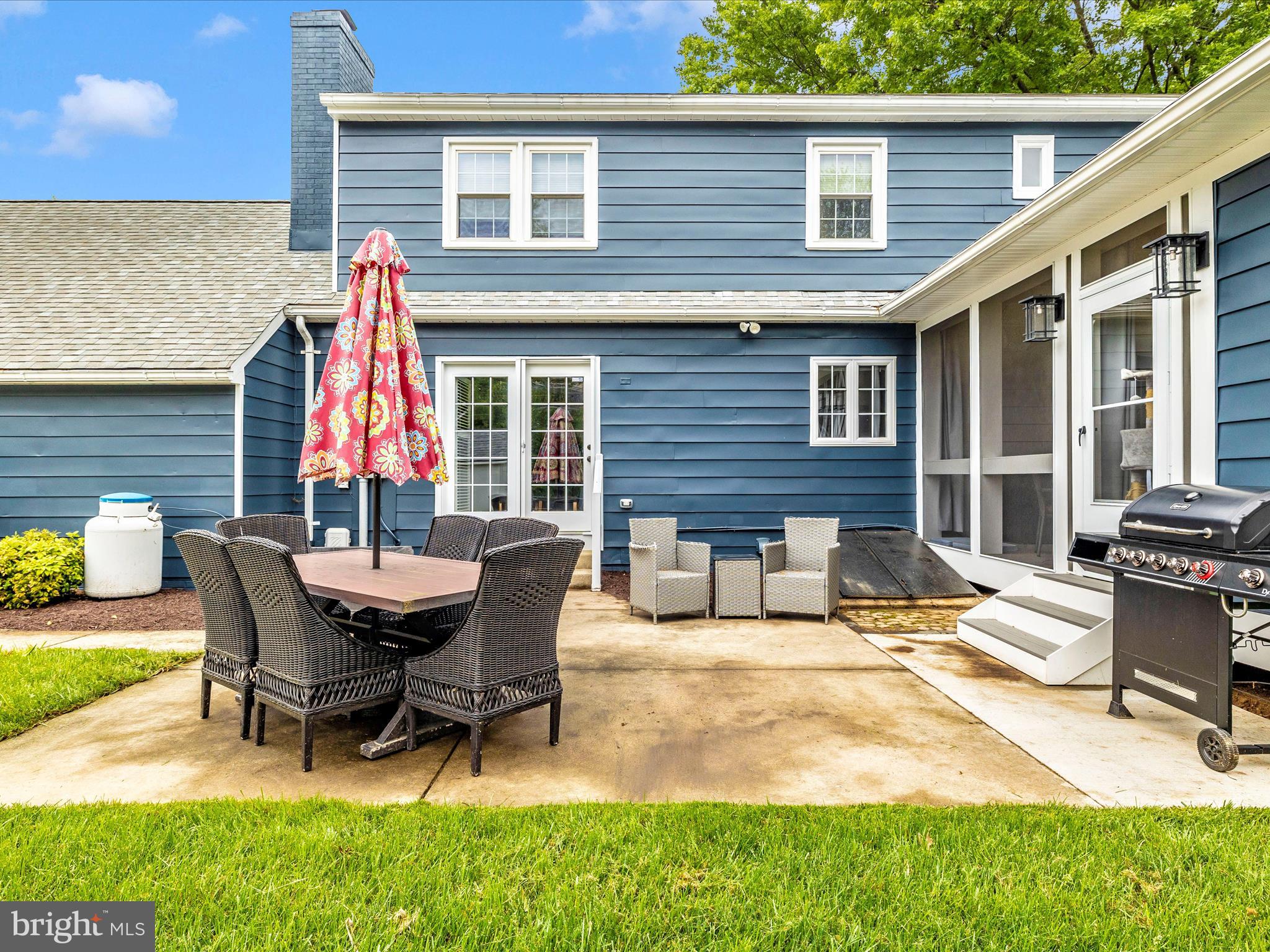 213 LINDEN BOULEVARD