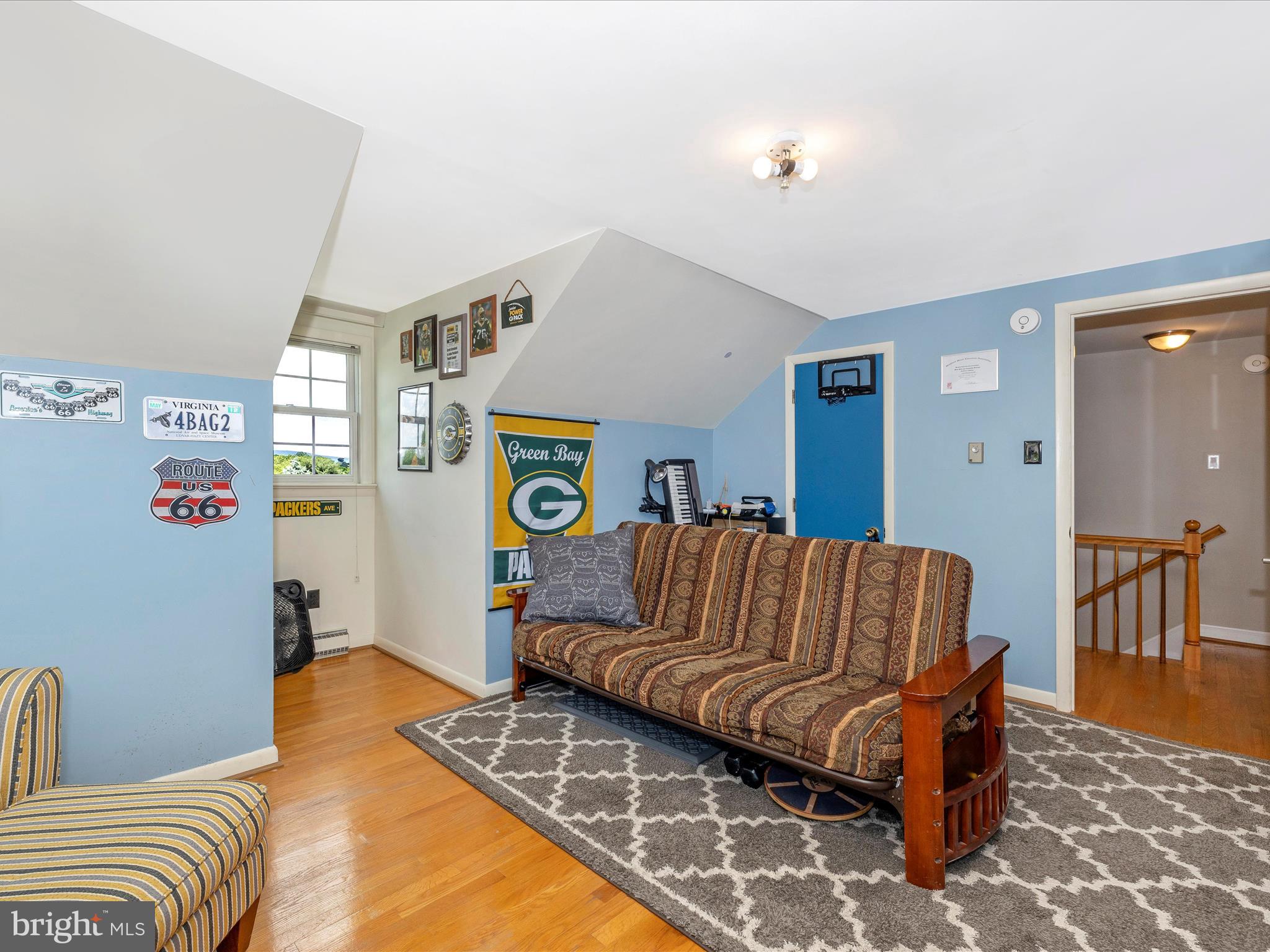 213 LINDEN BOULEVARD