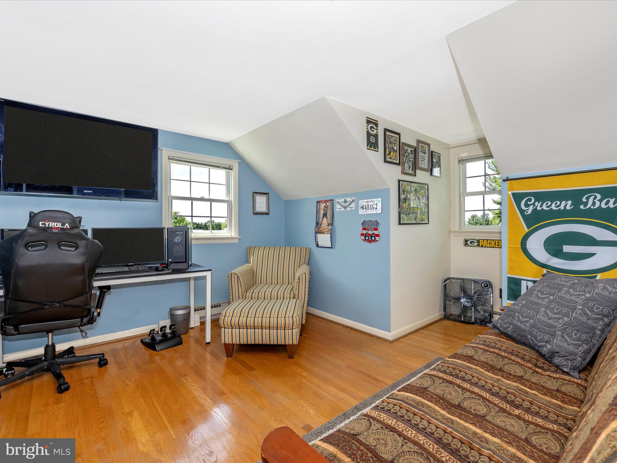 213 LINDEN BOULEVARD