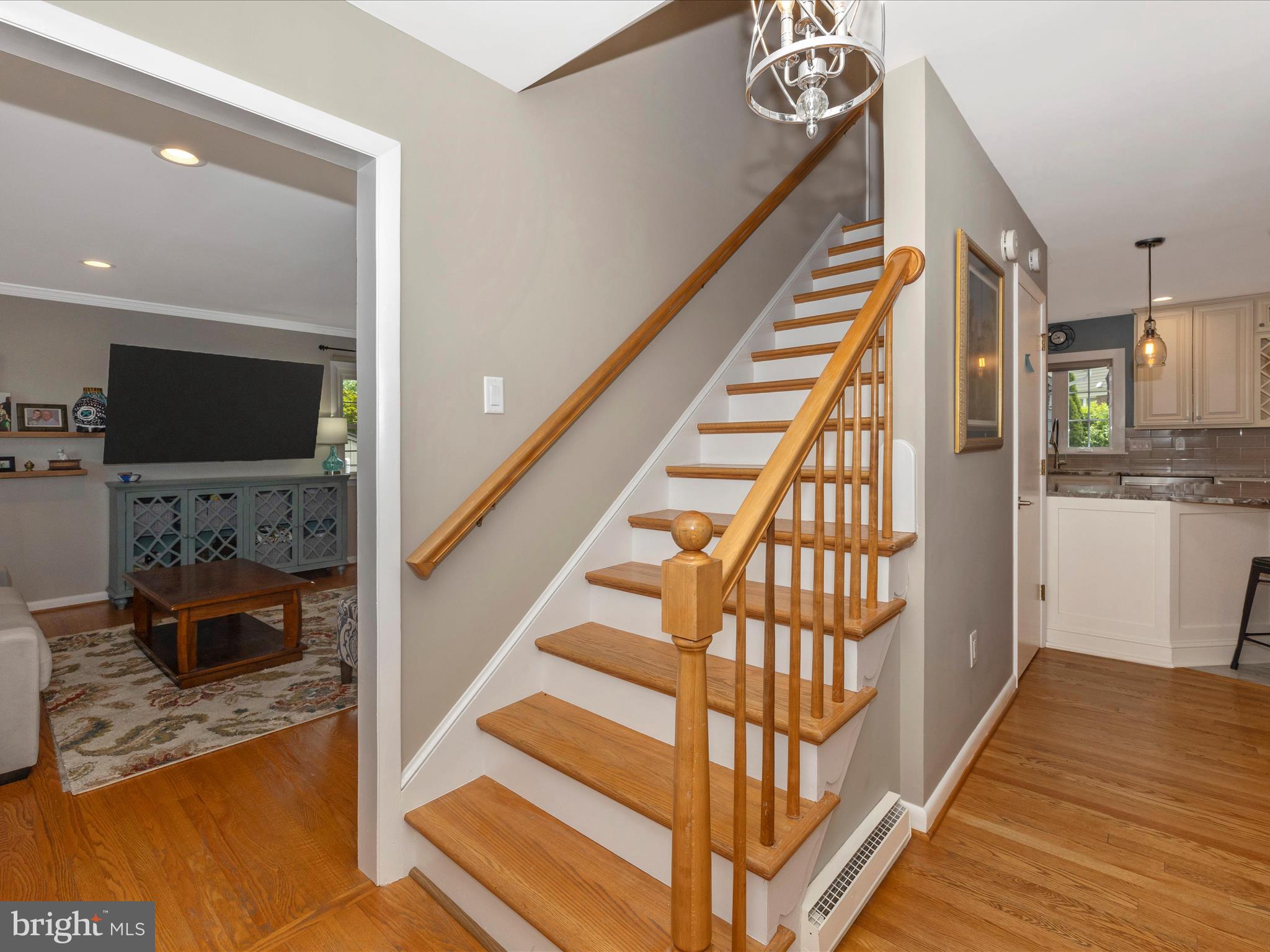 213 LINDEN BOULEVARD