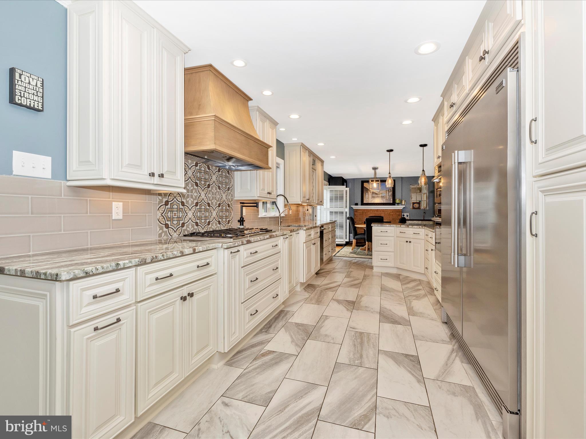 213 LINDEN BOULEVARD