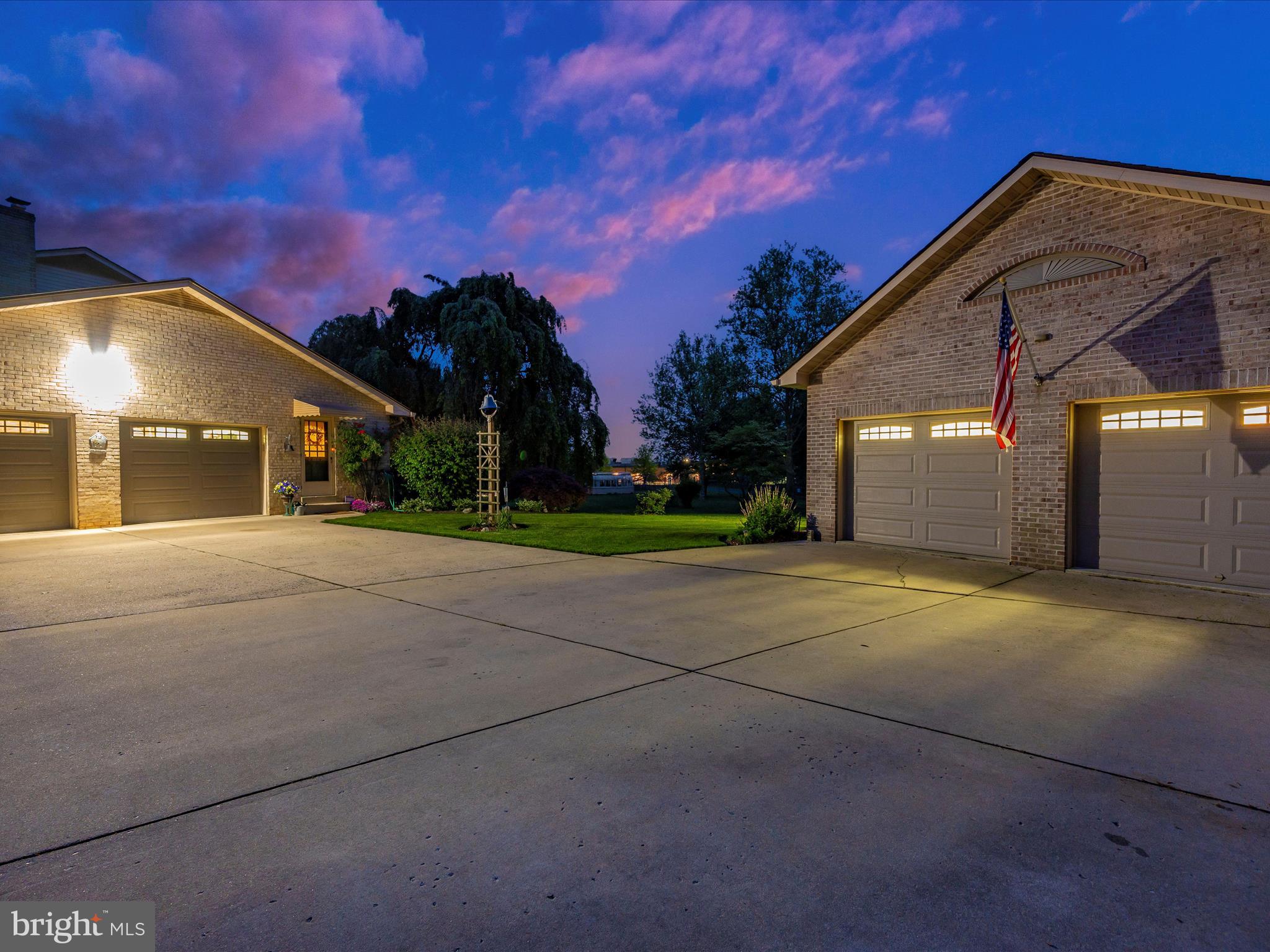 7901 RUNNYMEADE DRIVE