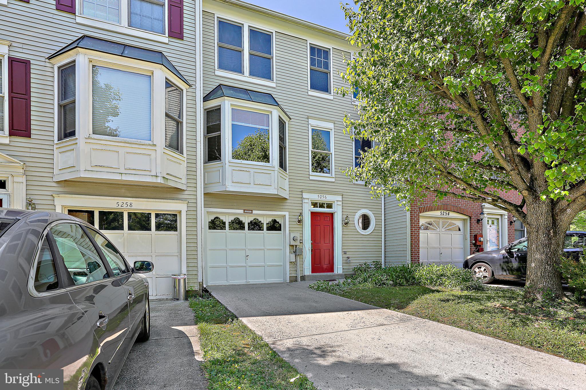 5256 BAMBURG COURT