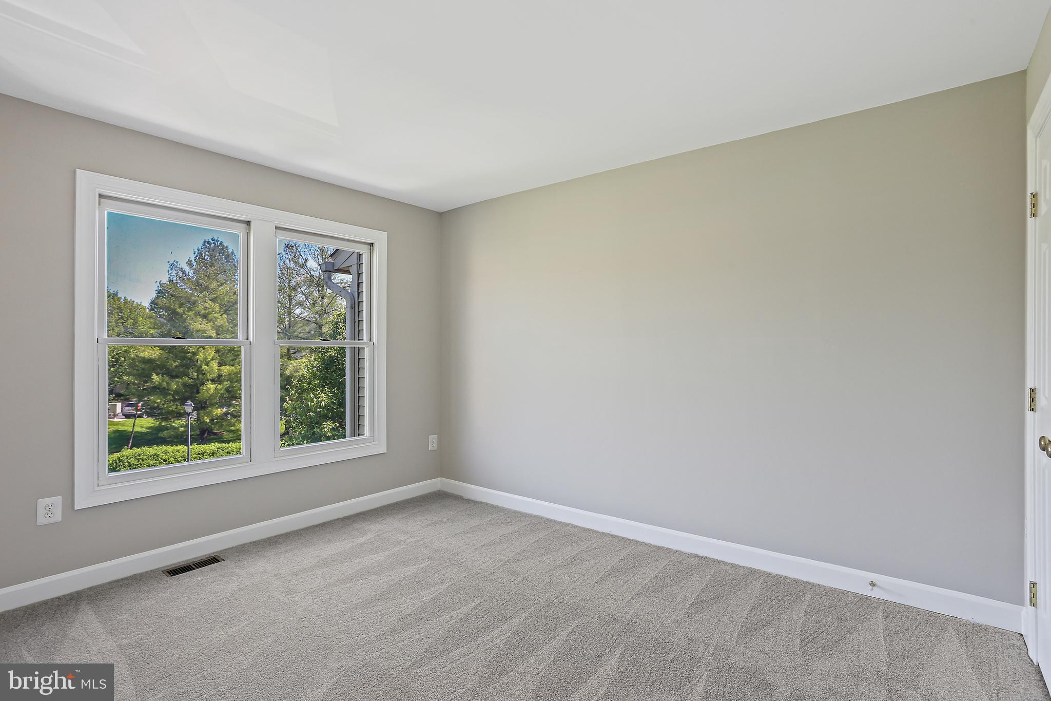 5256 BAMBURG COURT