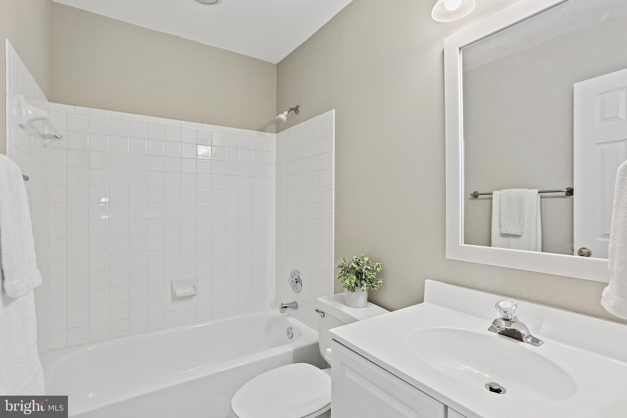 5256 BAMBURG COURT