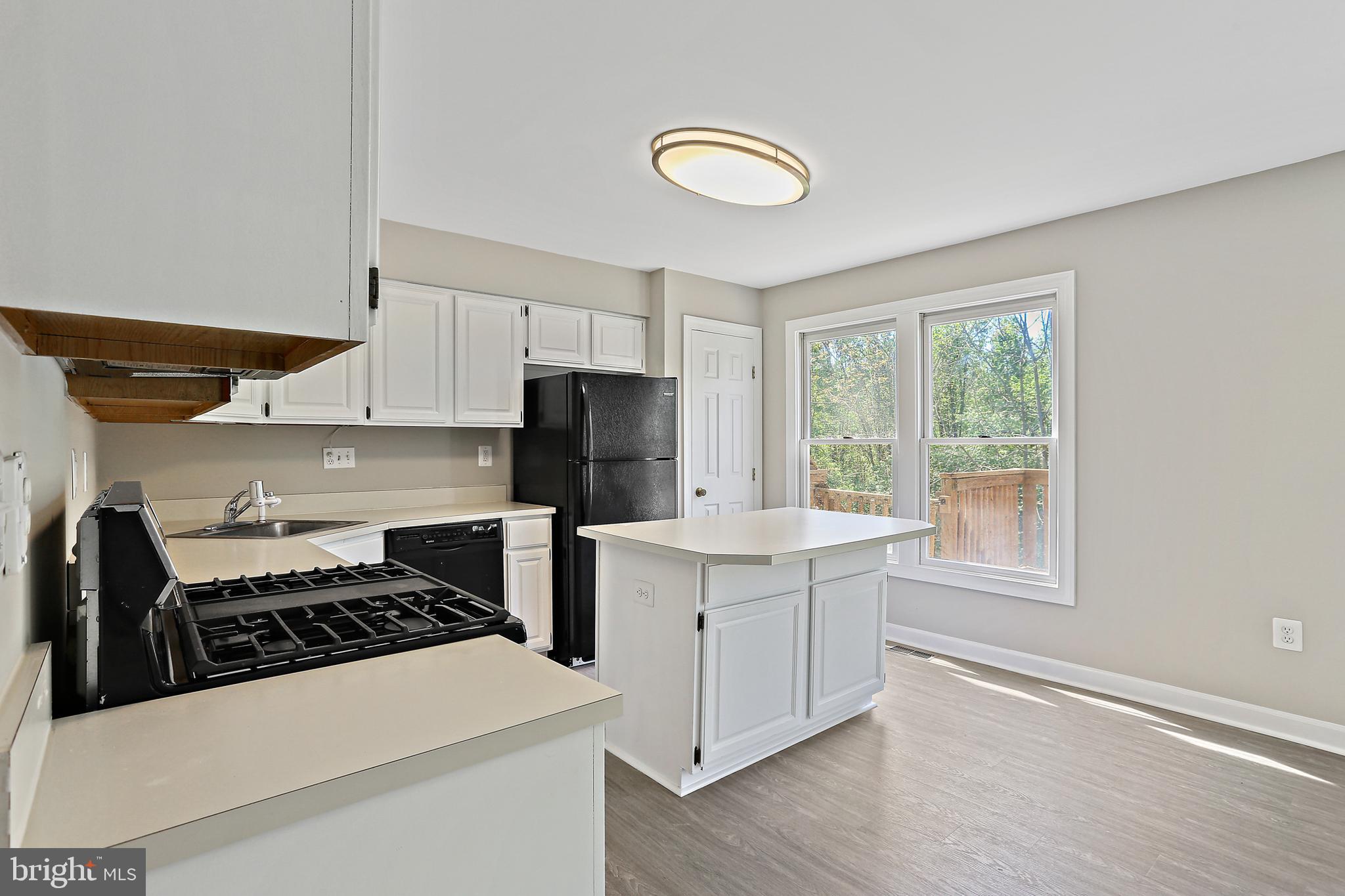 5256 BAMBURG COURT
