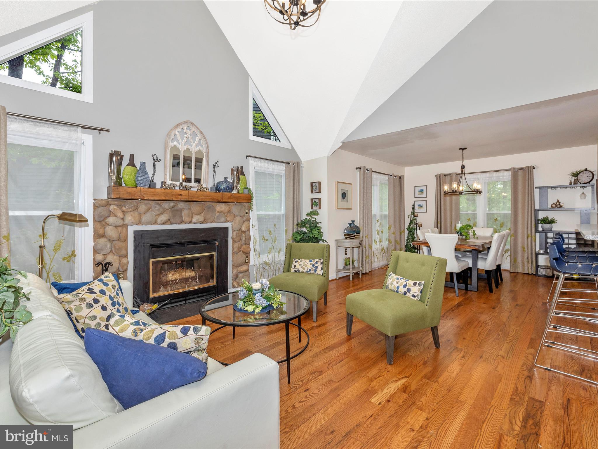 5740 WINDSONG COURT