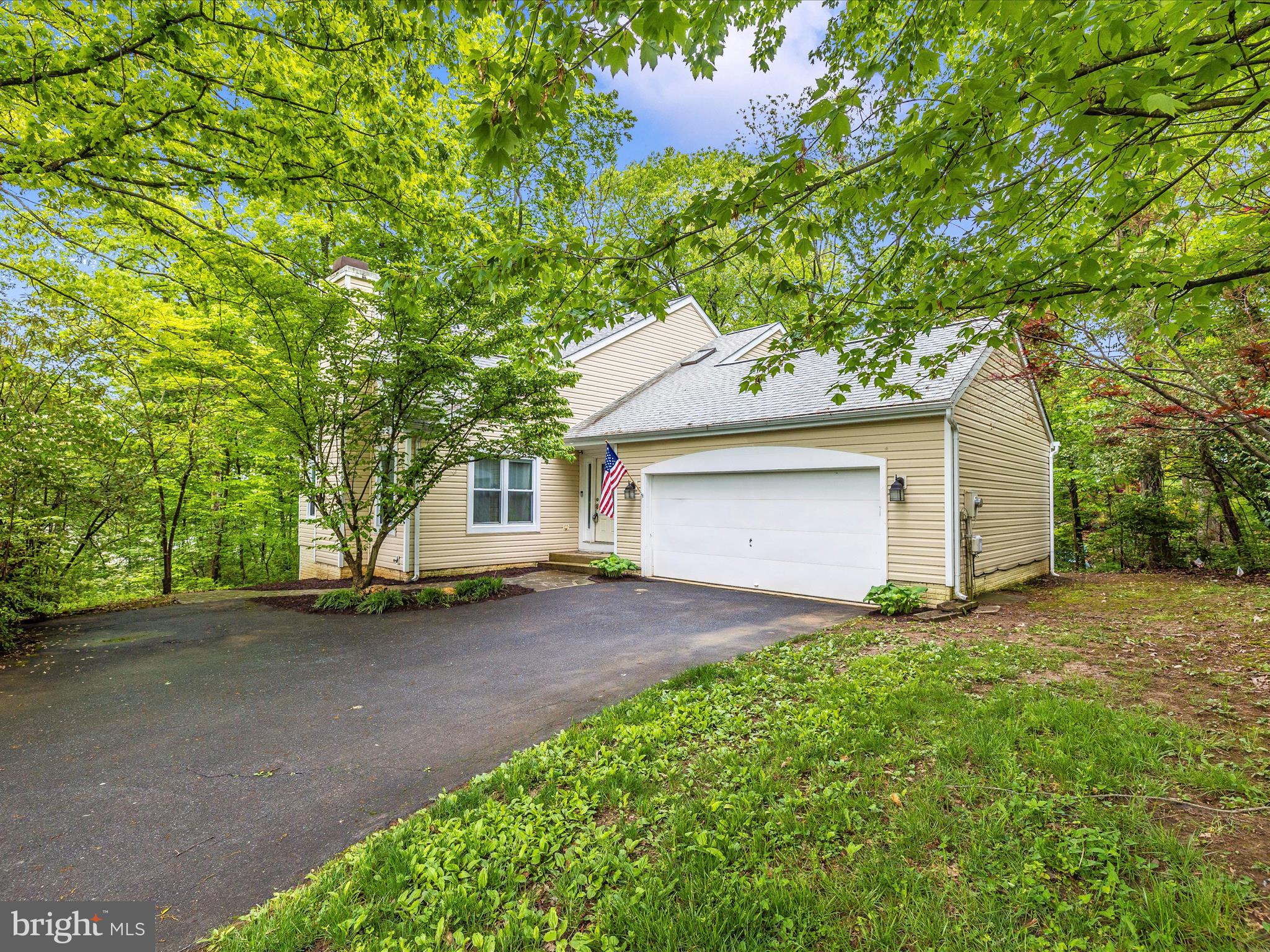 5740 WINDSONG COURT