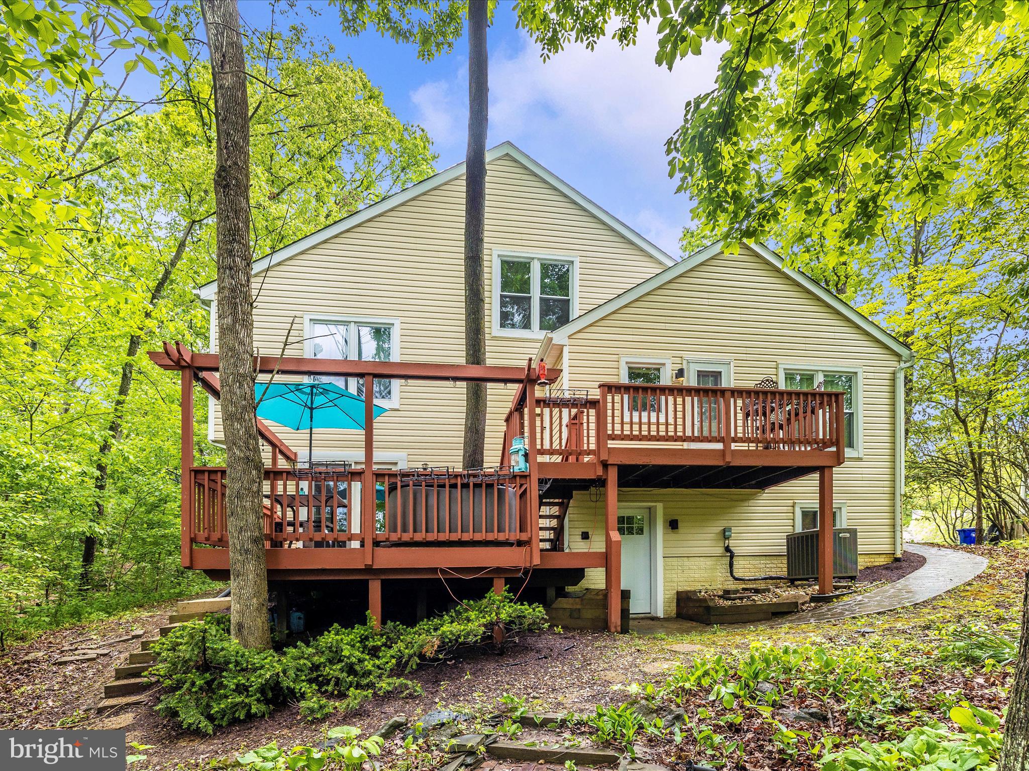 5740 WINDSONG COURT