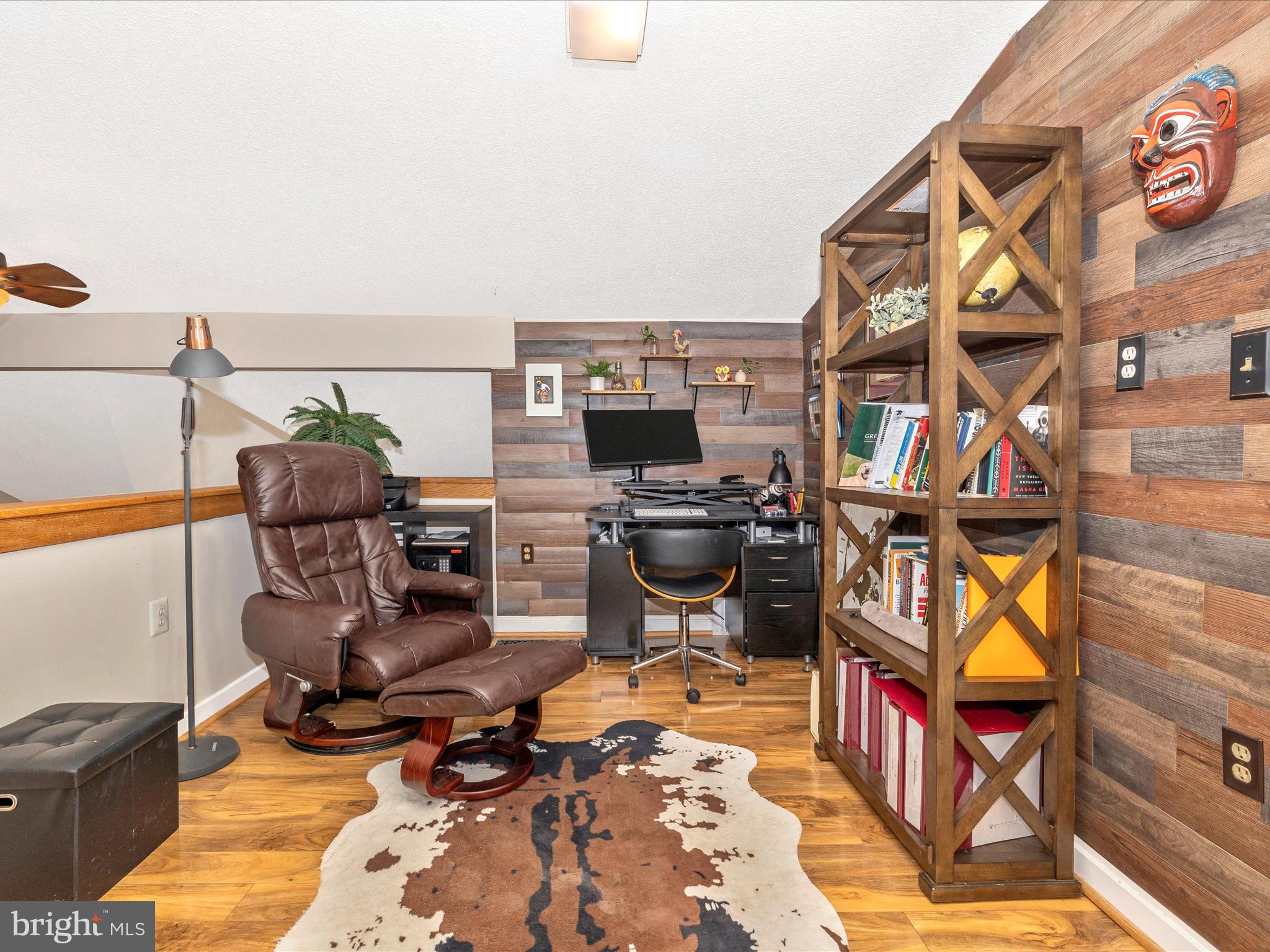 5740 WINDSONG COURT