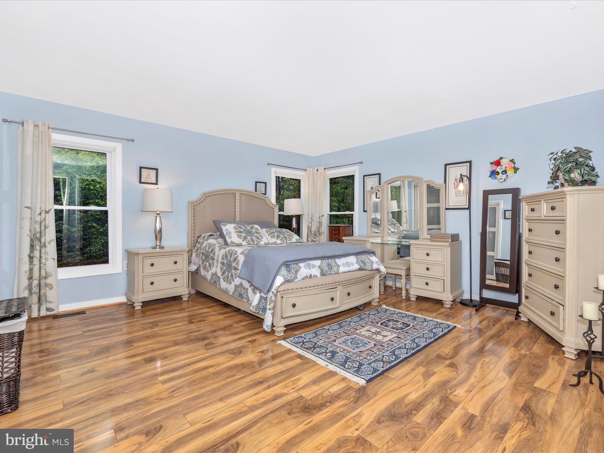 5740 WINDSONG COURT
