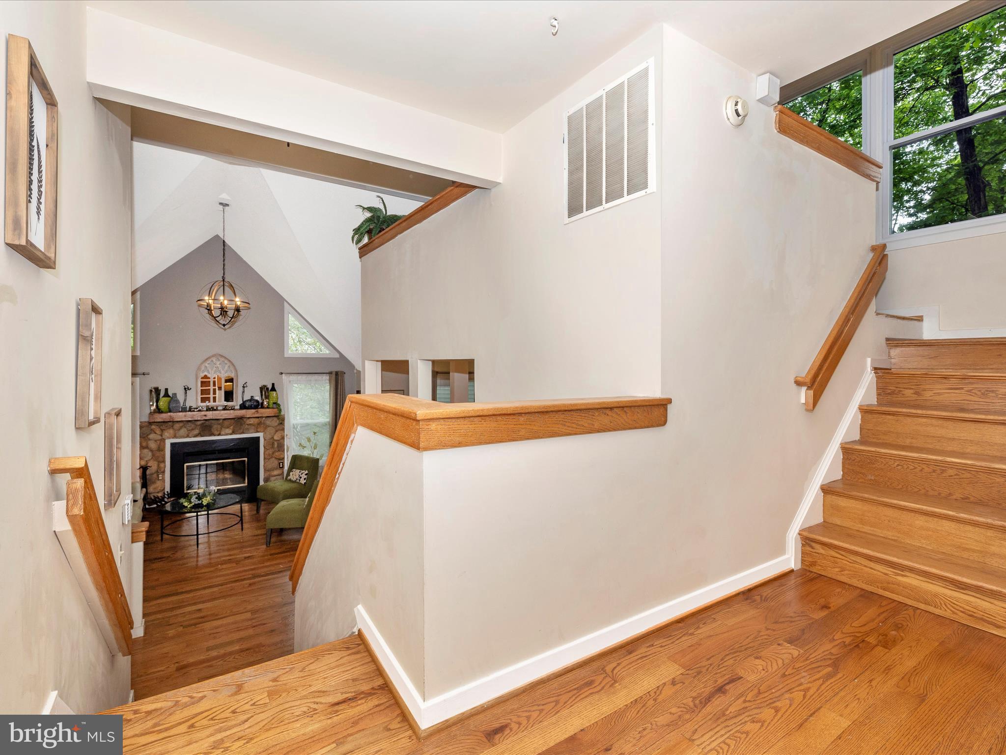 5740 WINDSONG COURT