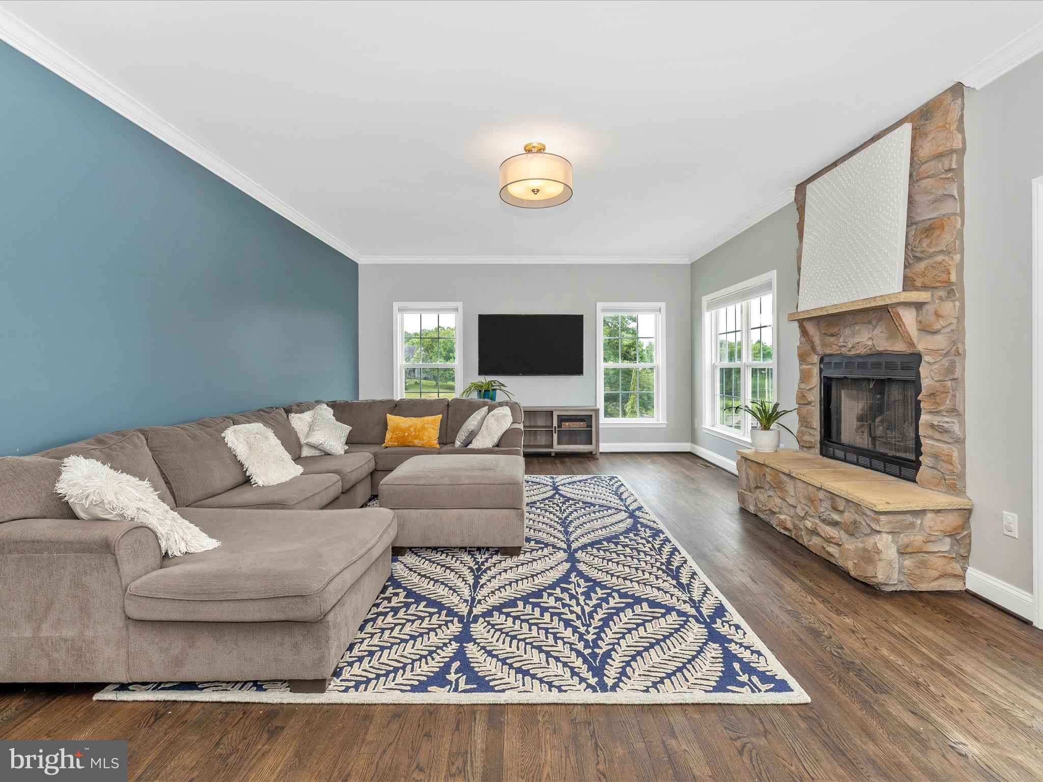 3320 SUEMAC COURT
