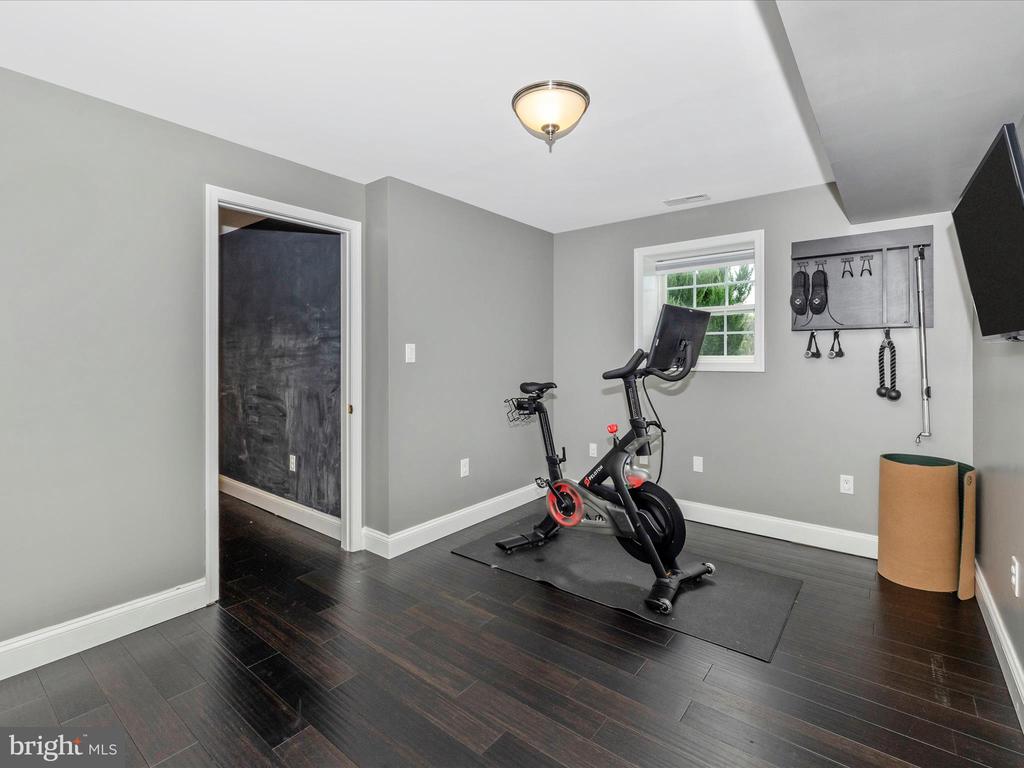 3320 SUEMAC COURT