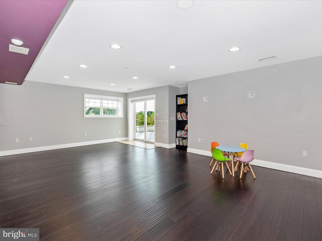 3320 SUEMAC COURT