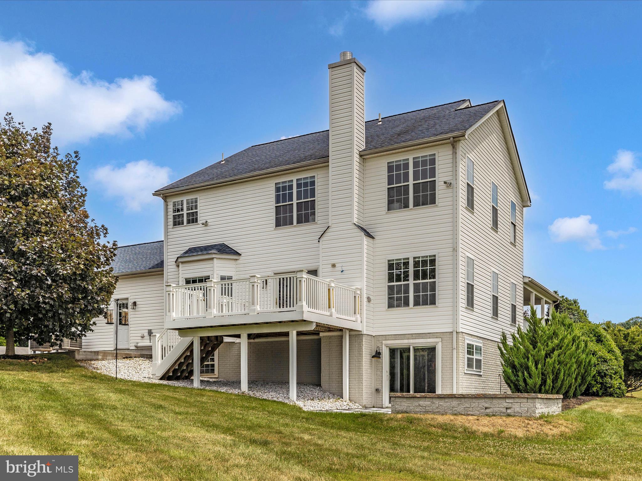 3320 SUEMAC COURT