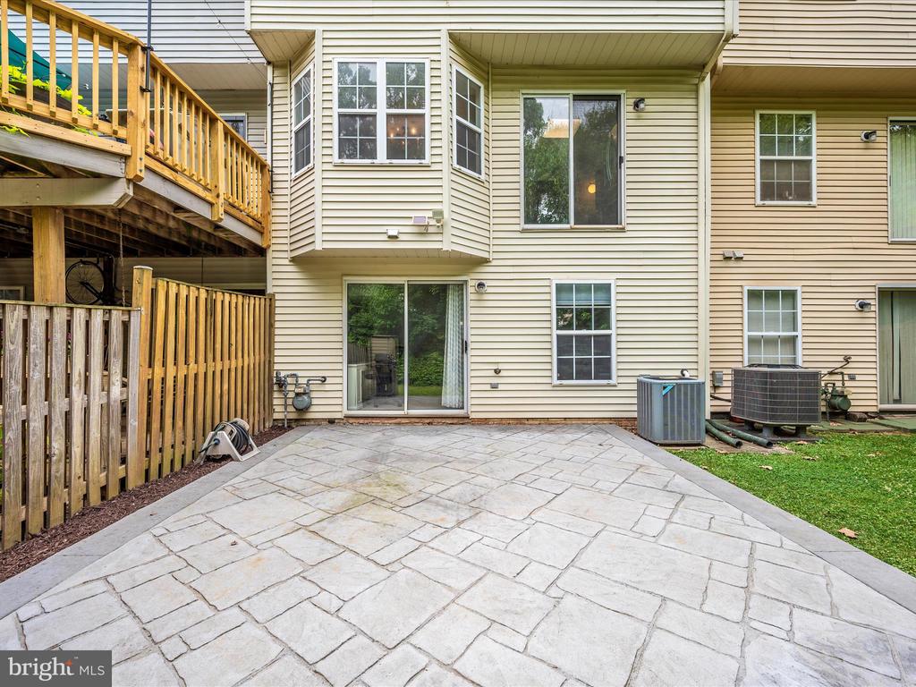 5629 ROCKLEDGE COURT