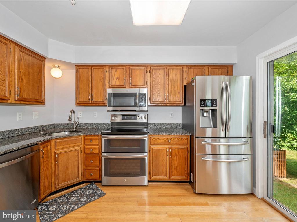 5629 ROCKLEDGE COURT
