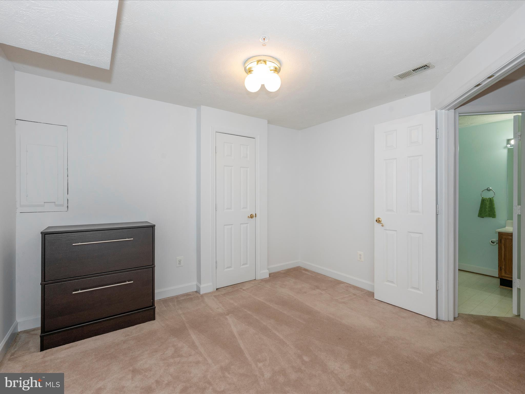 5629 ROCKLEDGE COURT