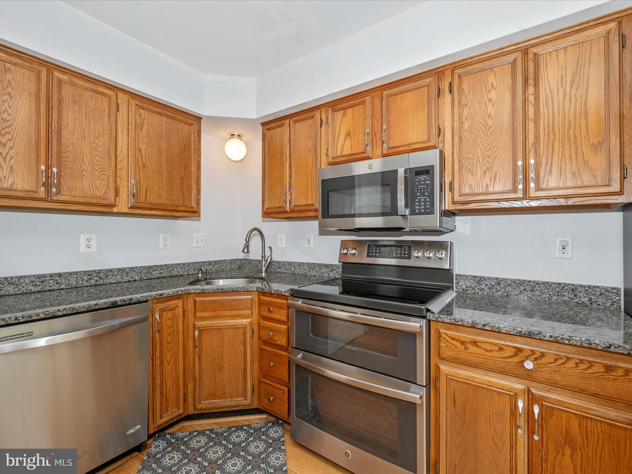 5629 ROCKLEDGE COURT