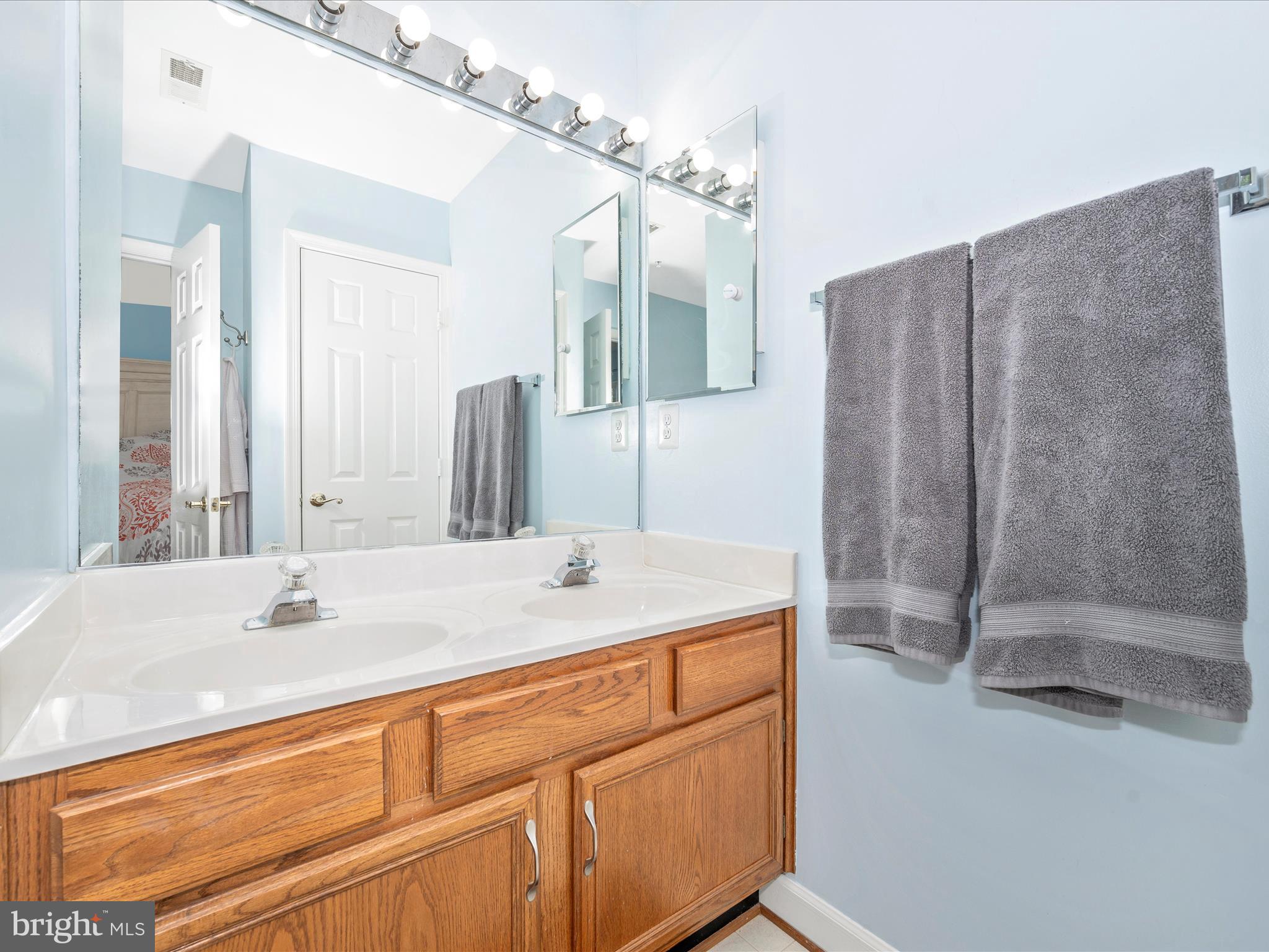 5629 ROCKLEDGE COURT