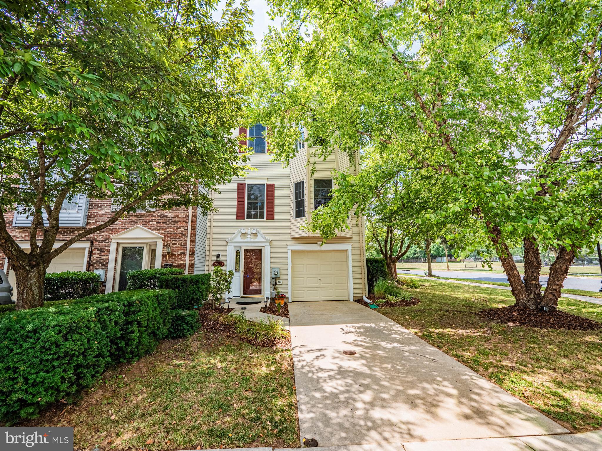 2000 MALVERN WAY