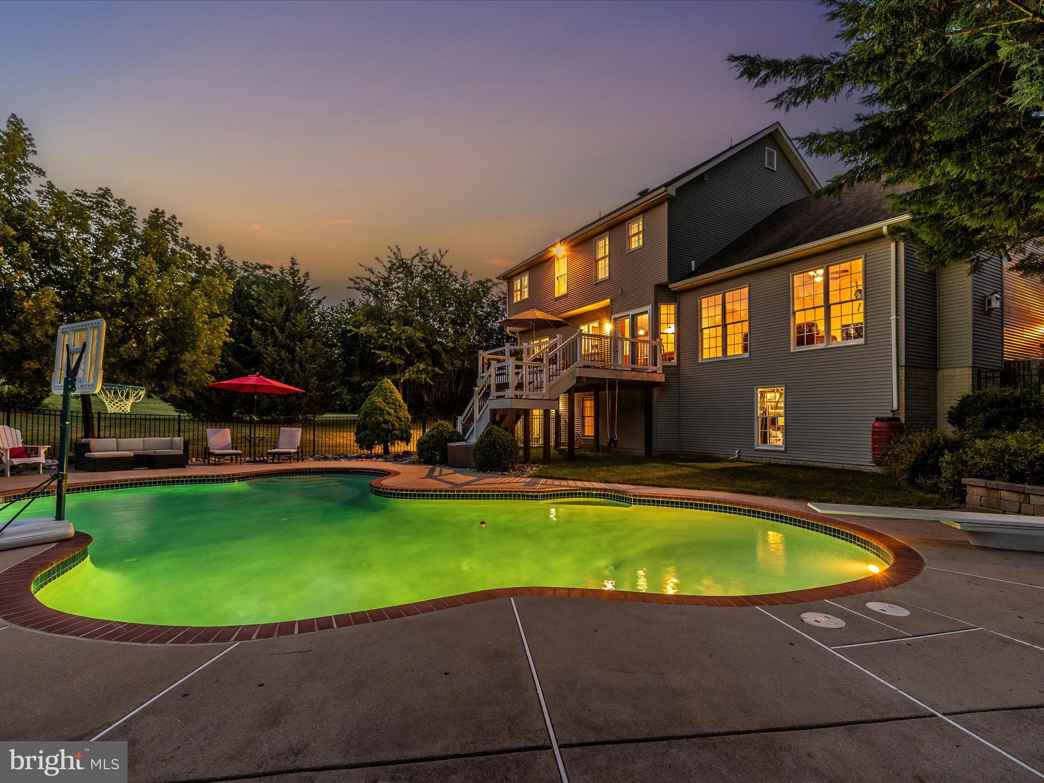 6 ASHKY COURT