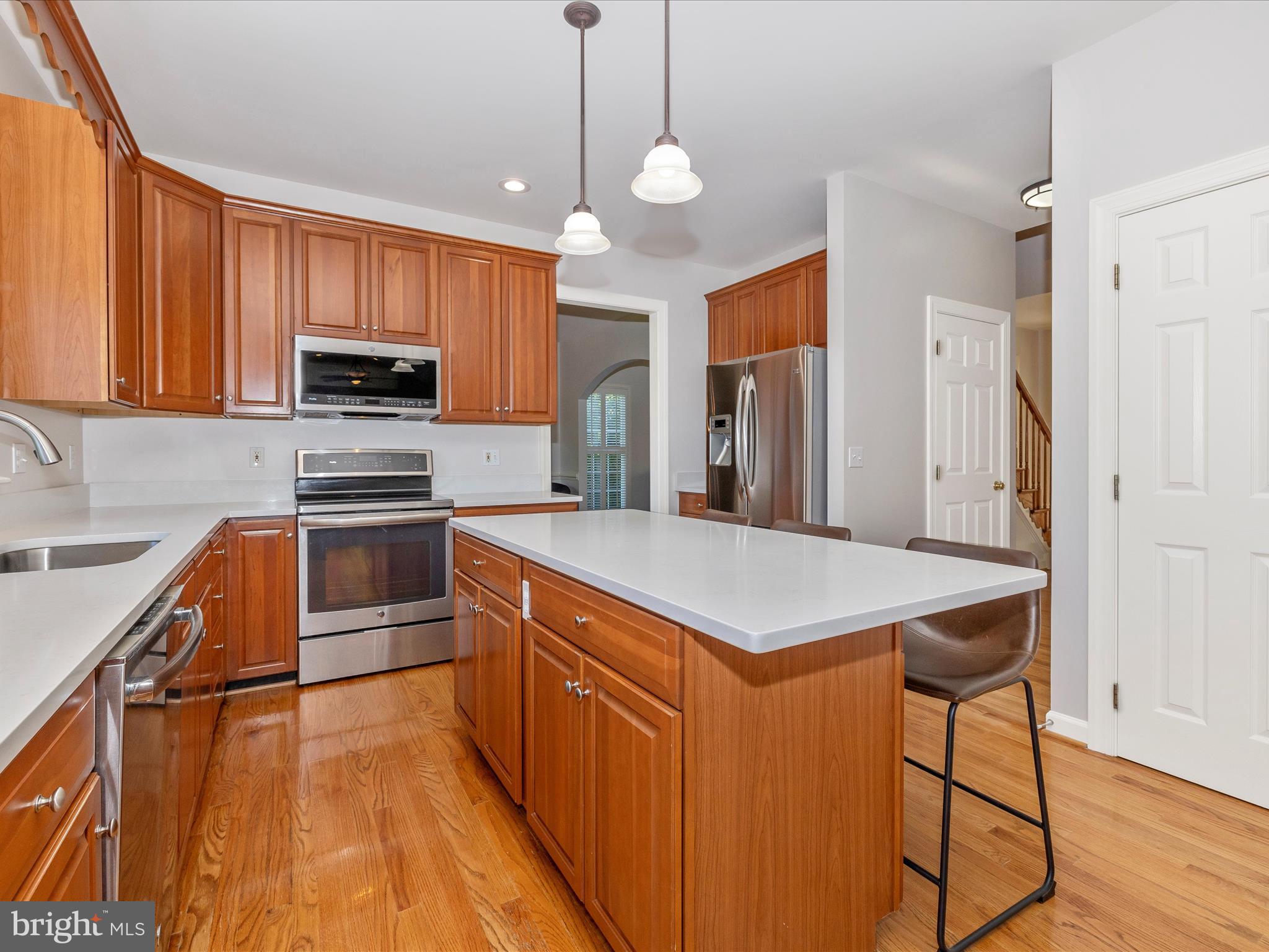 6 ASHKY COURT