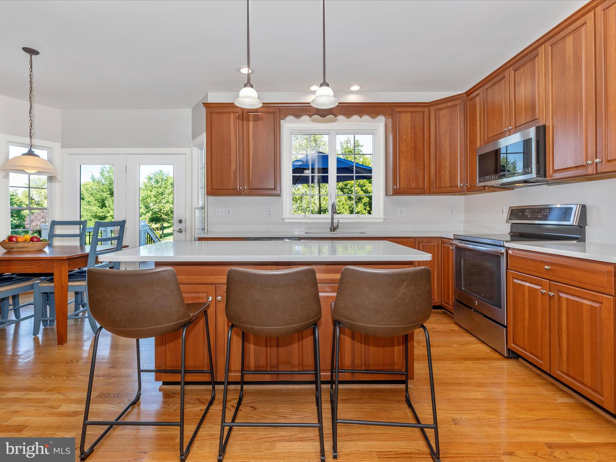 6 ASHKY COURT