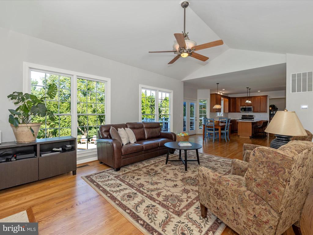 6 ASHKY COURT