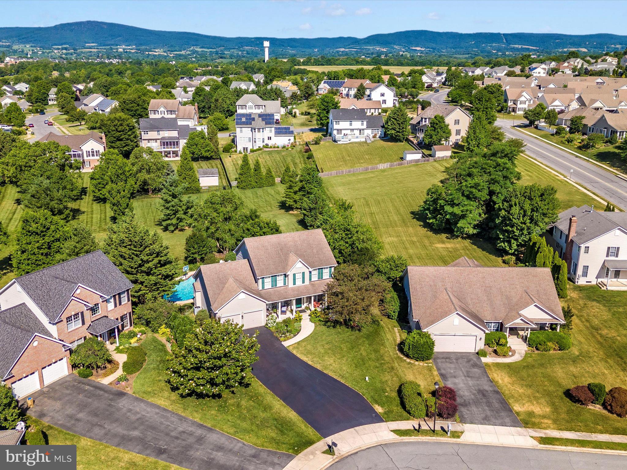 6 ASHKY COURT
