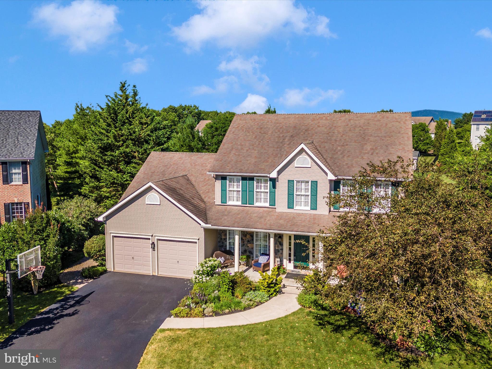6 ASHKY COURT