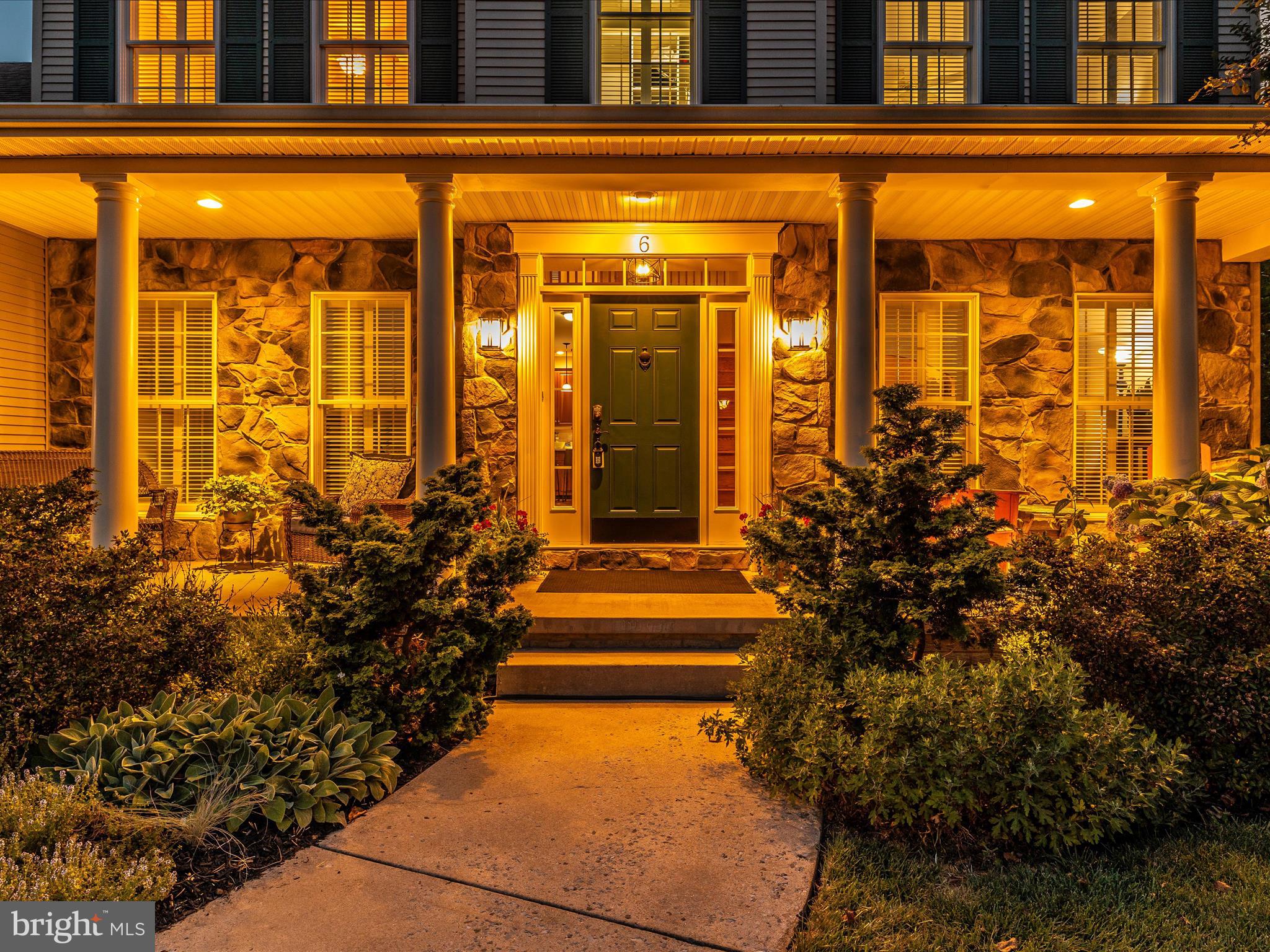 6 ASHKY COURT