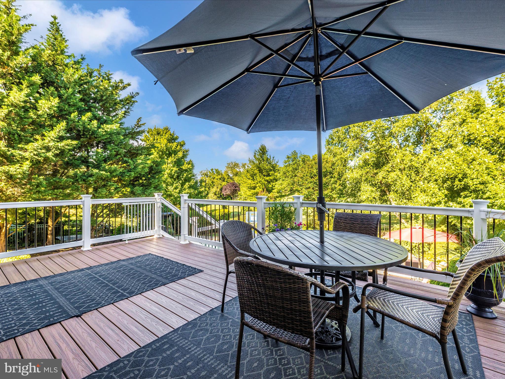 6 ASHKY COURT