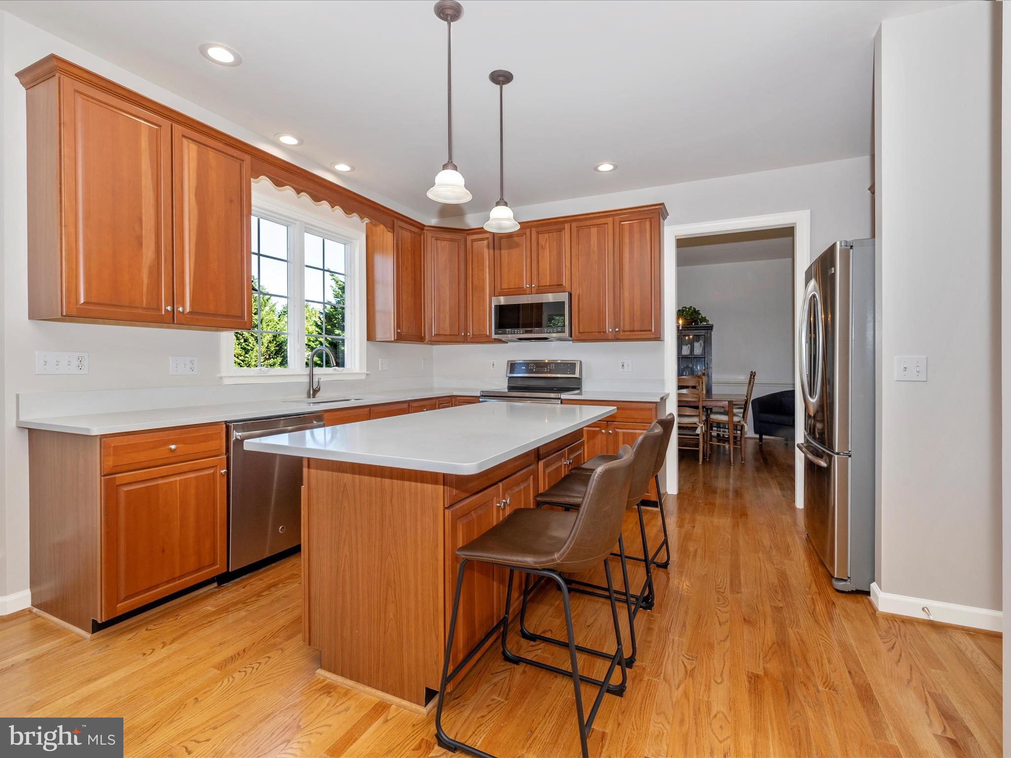 6 ASHKY COURT