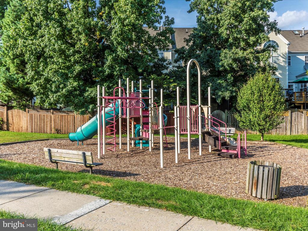 900 JUBAL WAY