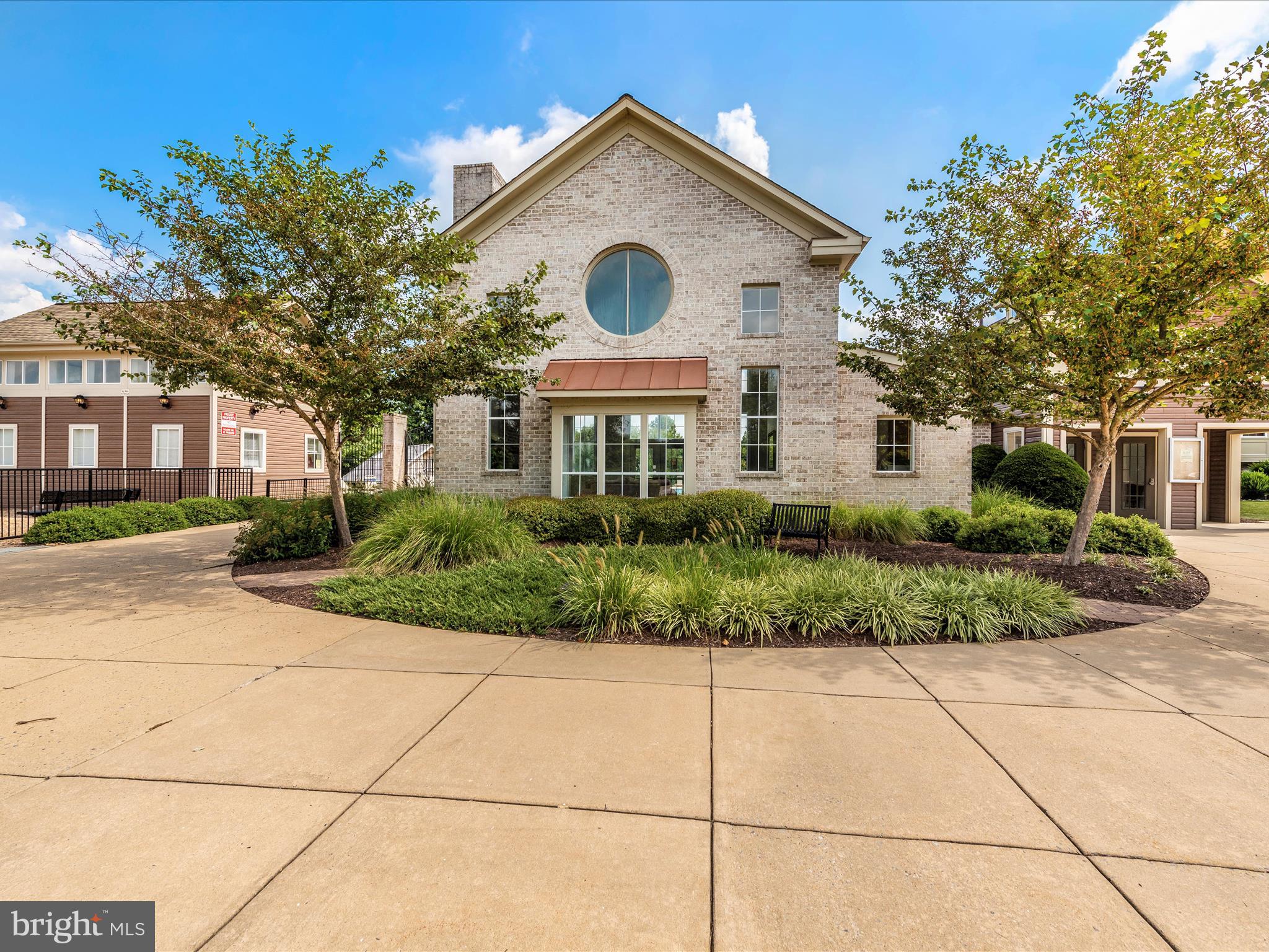 900 JUBAL WAY