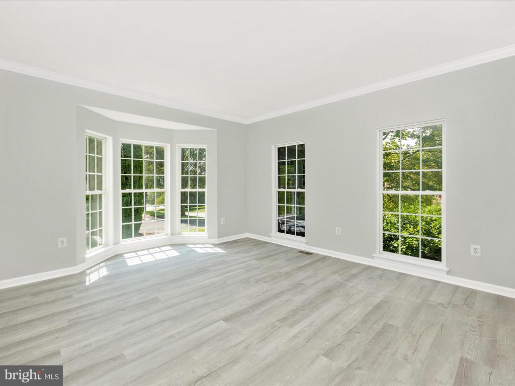 5 N POINTE TERRACE