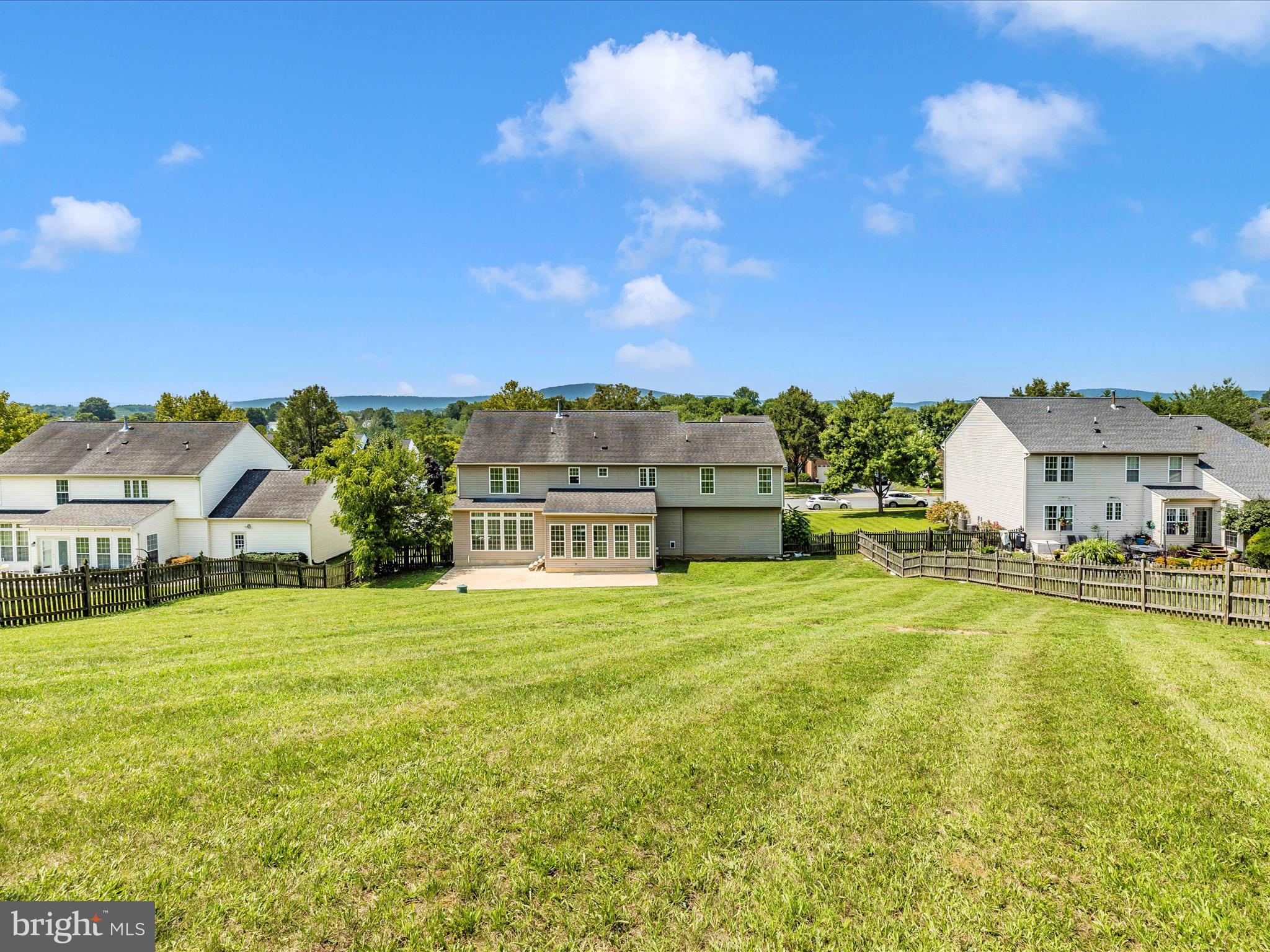 5 N POINTE TERRACE