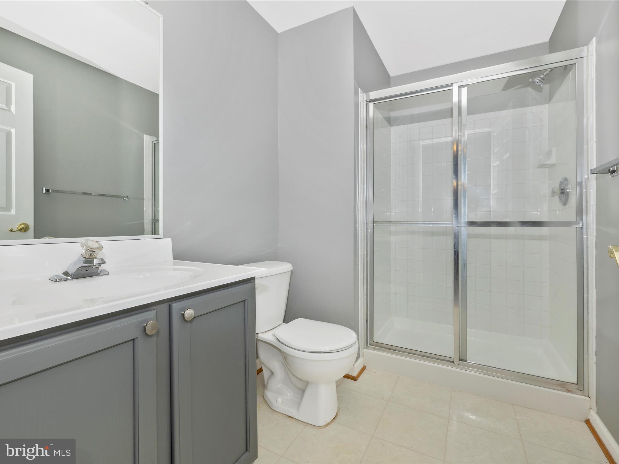 5 N POINTE TERRACE