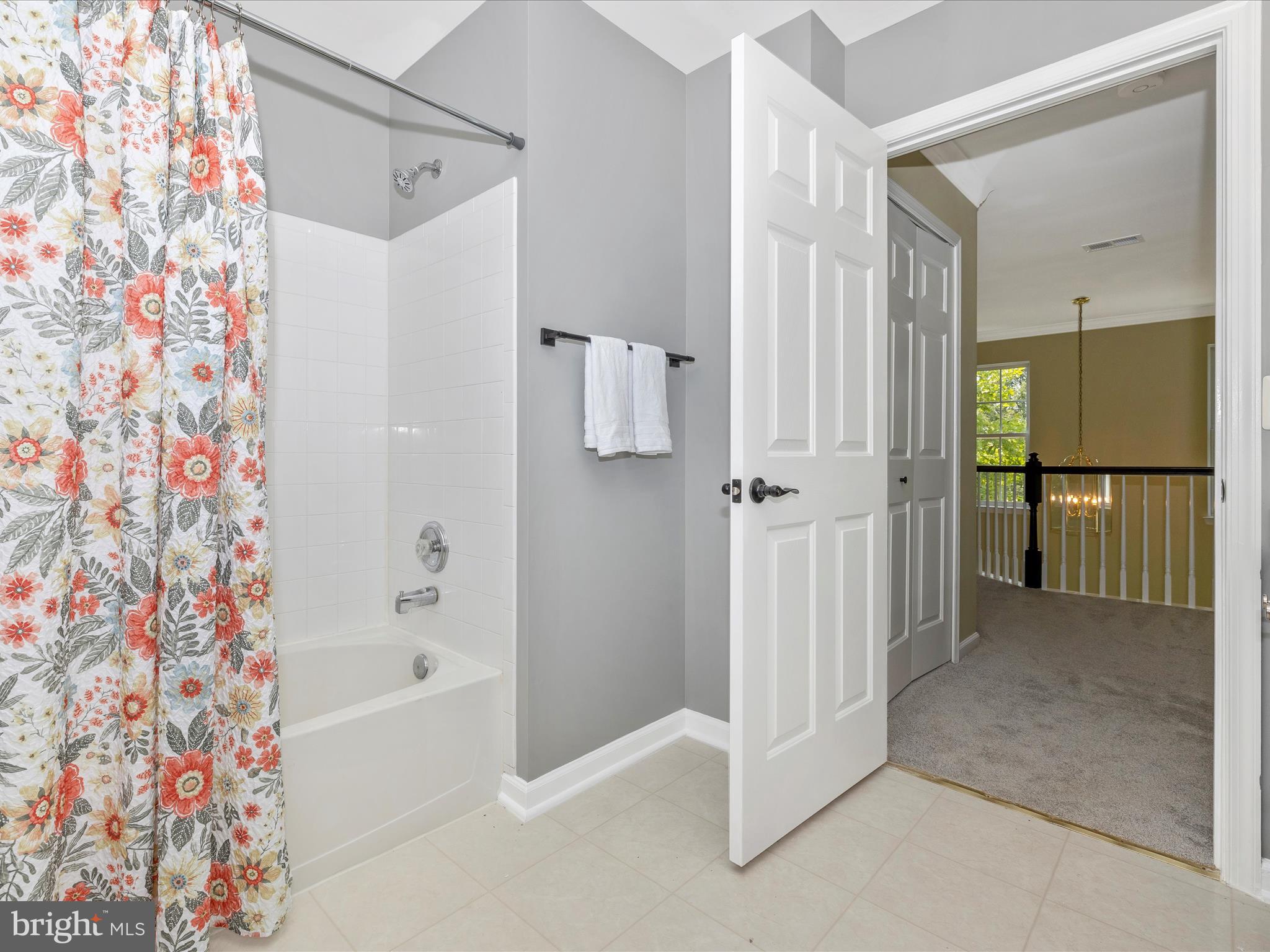 5 N POINTE TERRACE