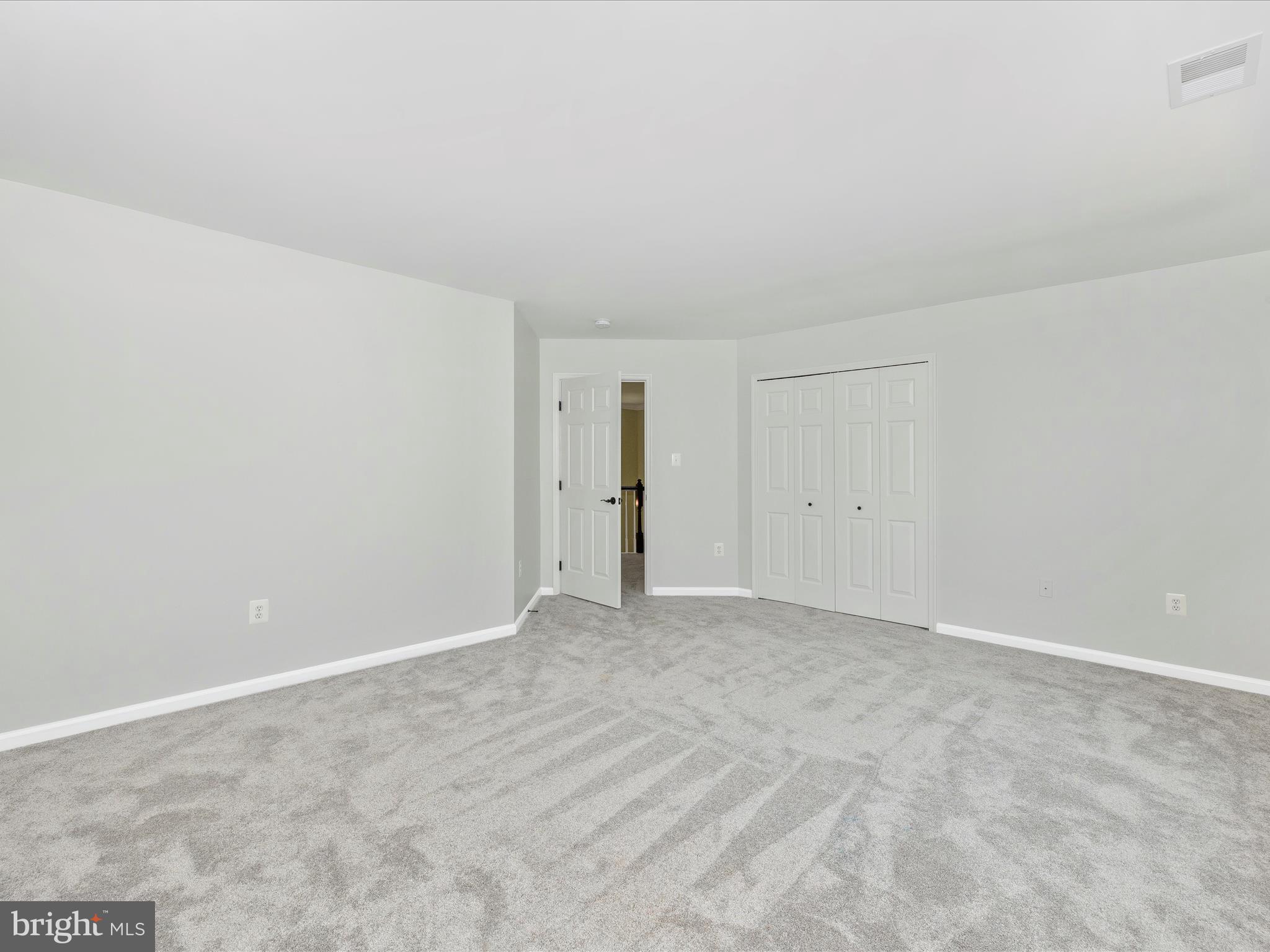 5 N POINTE TERRACE