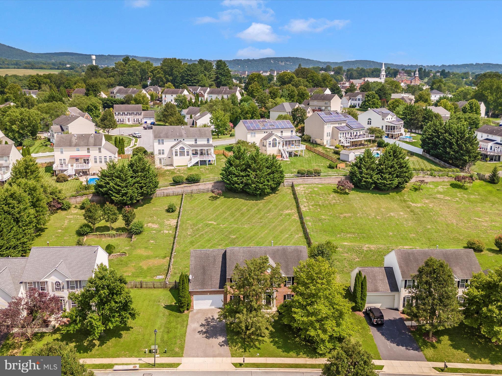 5 N POINTE TERRACE