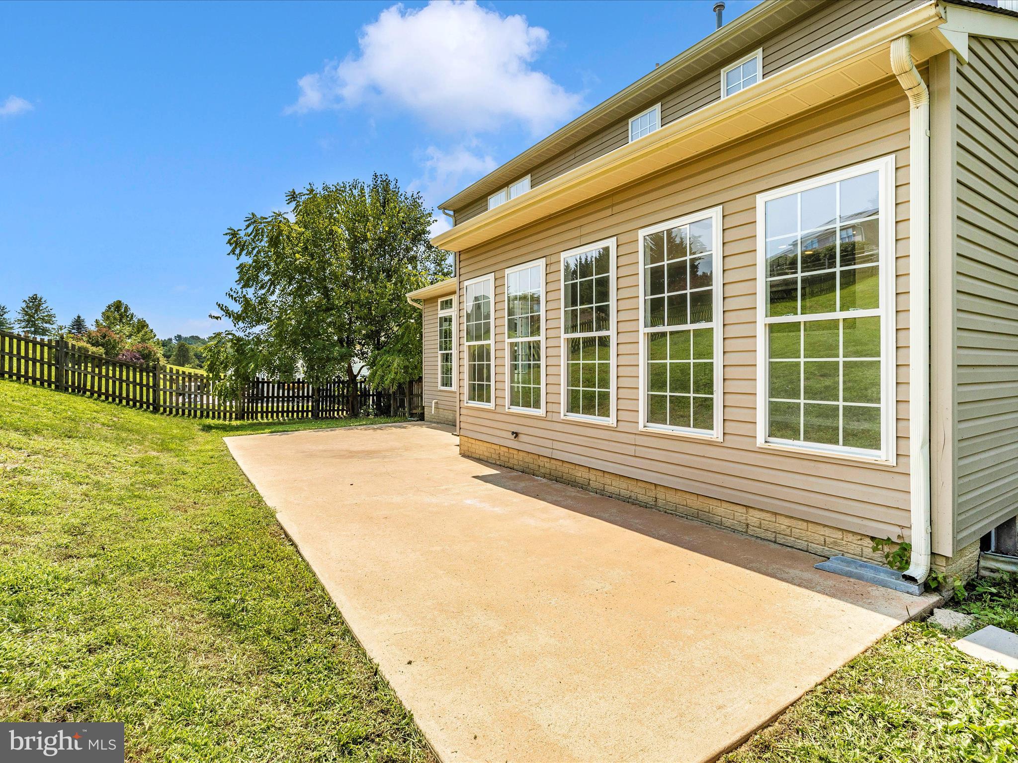 5 N POINTE TERRACE