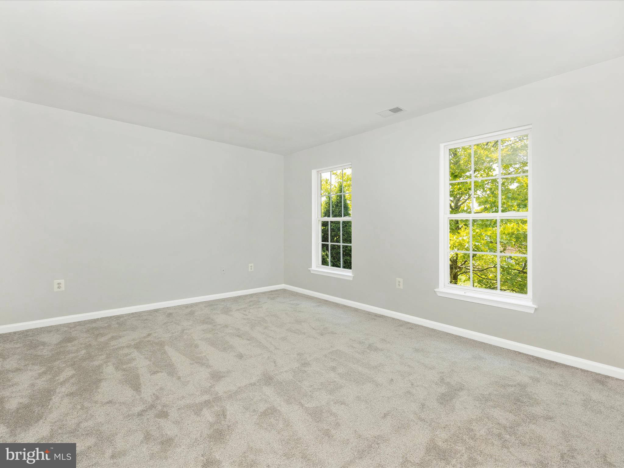 5 N POINTE TERRACE