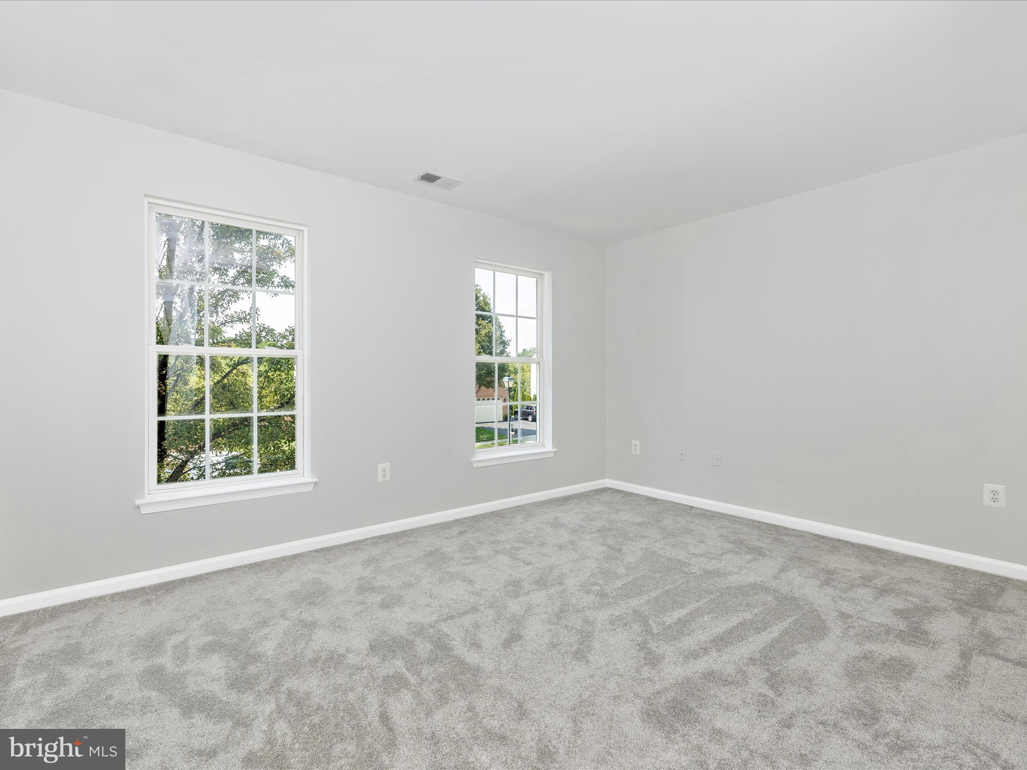 5 N POINTE TERRACE