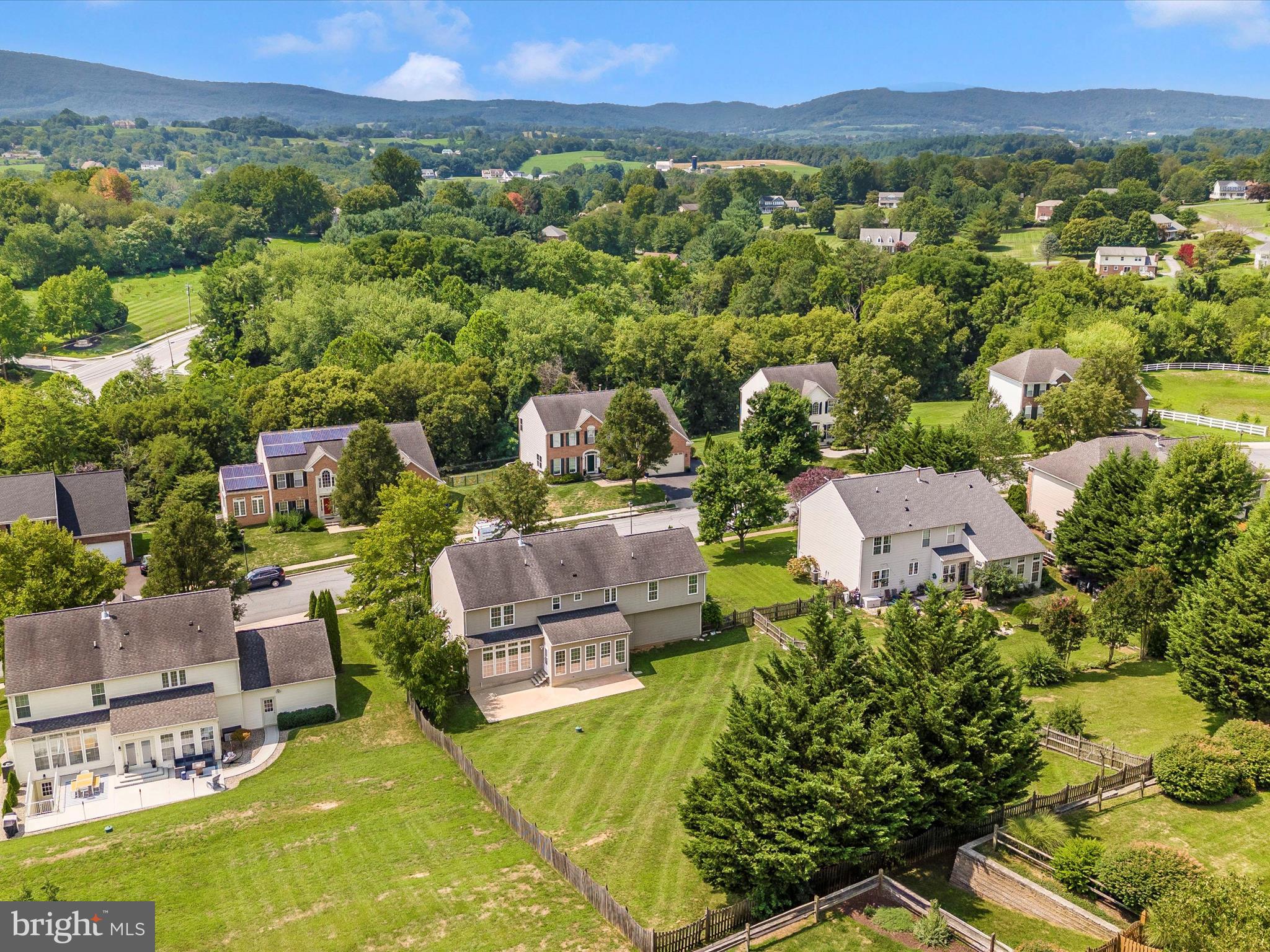 5 N POINTE TERRACE