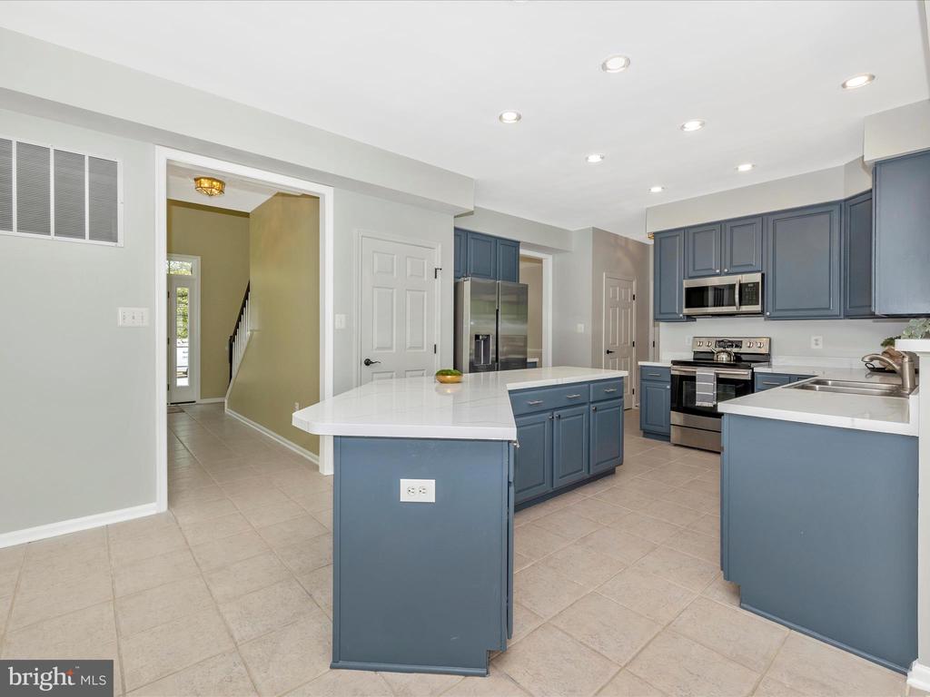 5 N POINTE TERRACE
